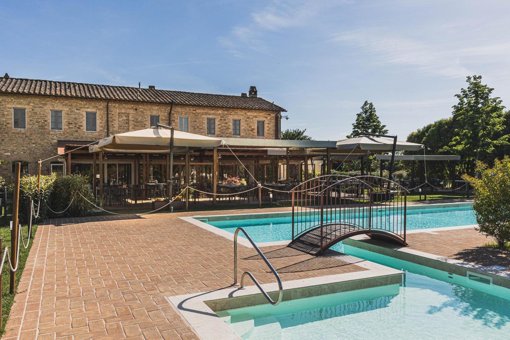Favorita Food&Wine Resort Bastia Umbra Bagian luar foto