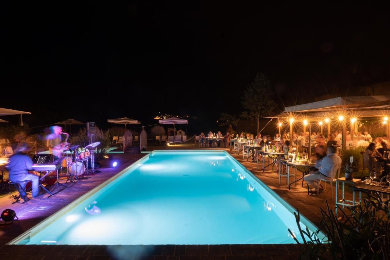 Favorita Food&Wine Resort Bastia Umbra Bagian luar foto